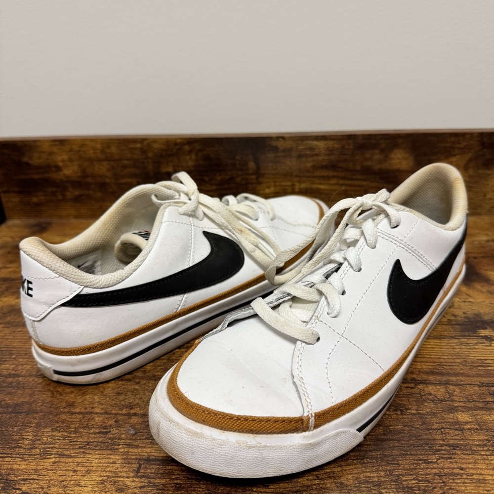Nike Court Legacy Next Nature White and Black‎ Sneakers with Gold Trim 6.5Y W8